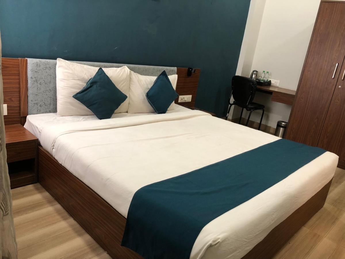 Hotel Ballfin Indore Exterior photo